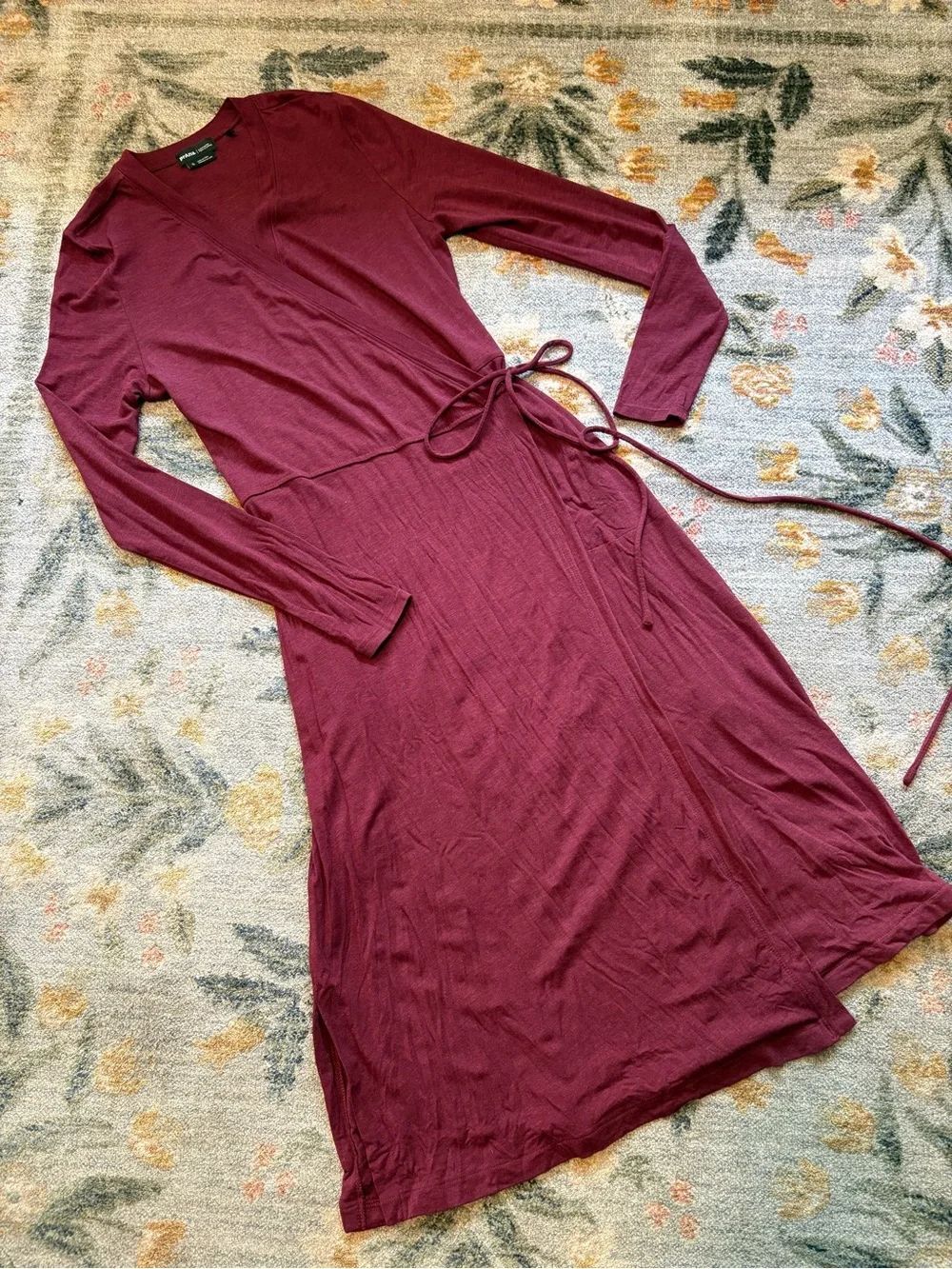 PRANA Women's Foundation LS Wrap Dress sz Small Burgundy
